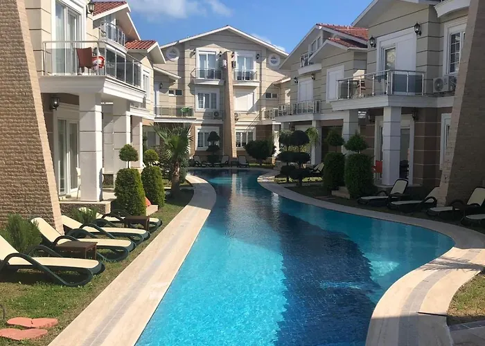 Pine Golf Village فيلة *