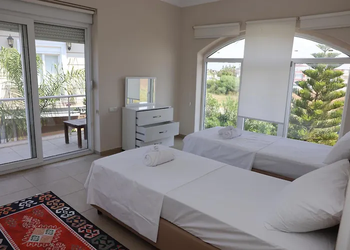 Pine Golf Village فيلة *