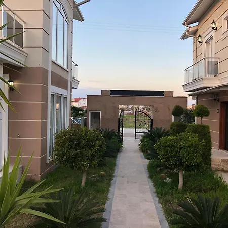 Pine Golf Village Vilă